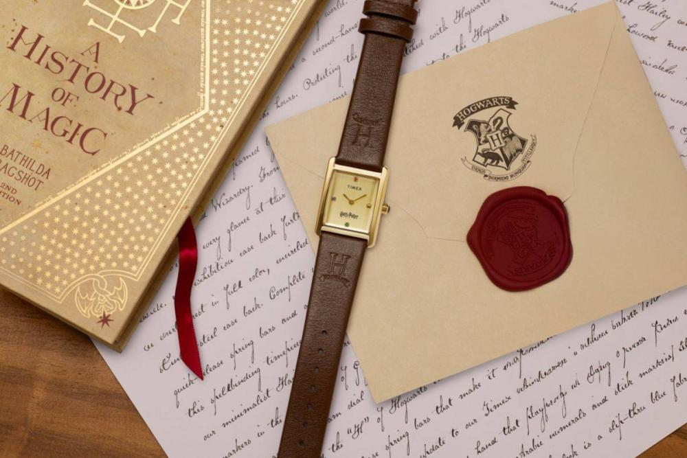Zegarek damski Timex Harry Potter X Hailey Hogwarts 24mm Leather Strap