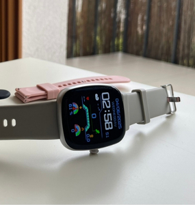 Smartwatch Valdus – tani, wygodny i naprawdę funkcjonalny? [RECENZJA]