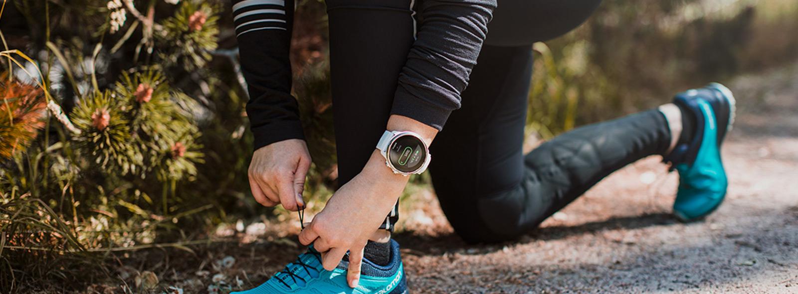 Zegarek sportowy, smartwatch czy smartband – co najlepiej zadba o Twoją  aktywność fizyczną? | Zegarownia.pl Blog