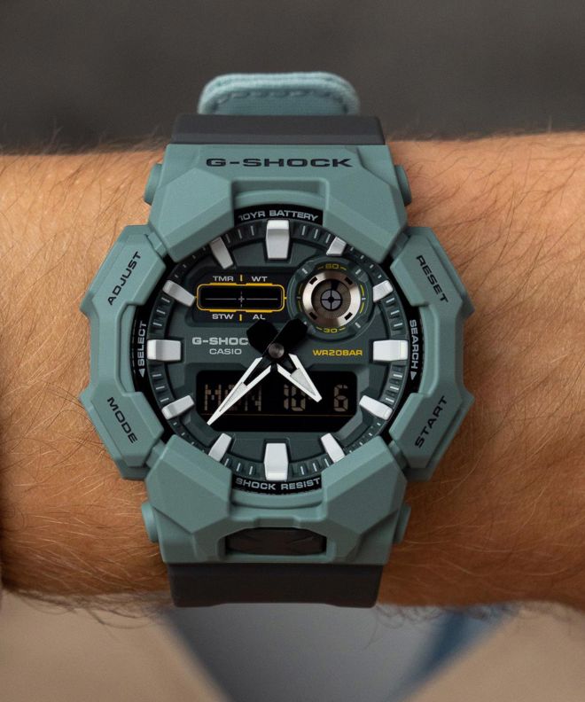 Zegarek męski Casio G-Shock Analog-Digital GA-010CE-2AER