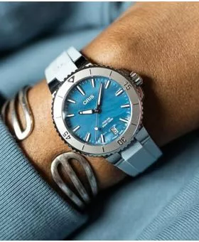 Zegarek damski Oris Aquis Date