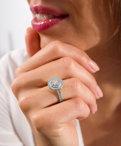 Pierścionek Bonore z białego złota próby 585 z diamentem 0,7 ct