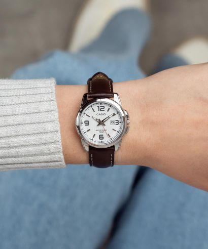 Zegarek damski Casio Classic