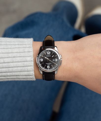 Zegarek damski Casio Classic