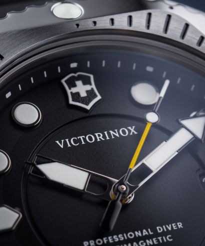 Zegarek męski Victorinox Dive Pro Quartz