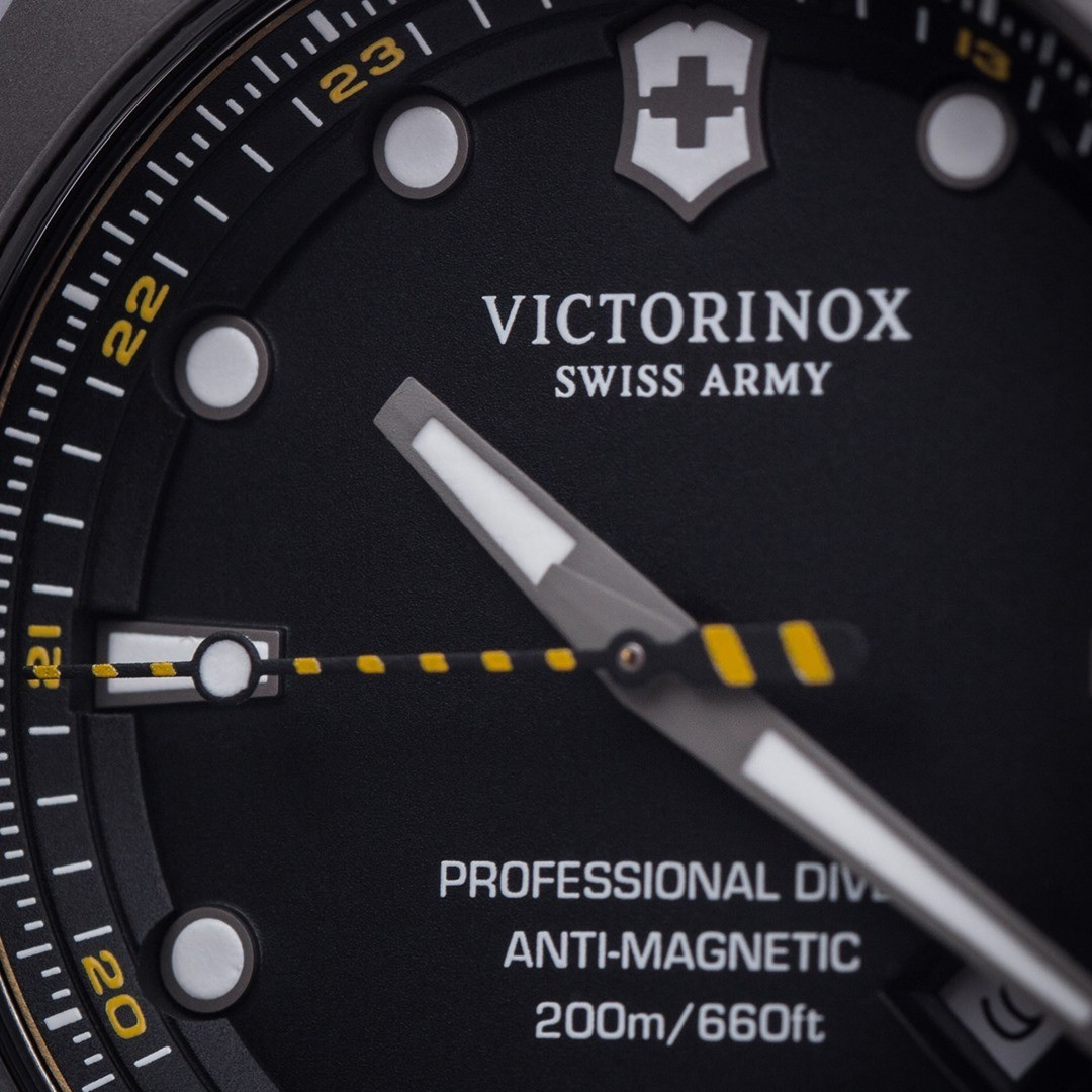 Zegarek męski Victorinox I.N.O.X. Professional Diver Paracord