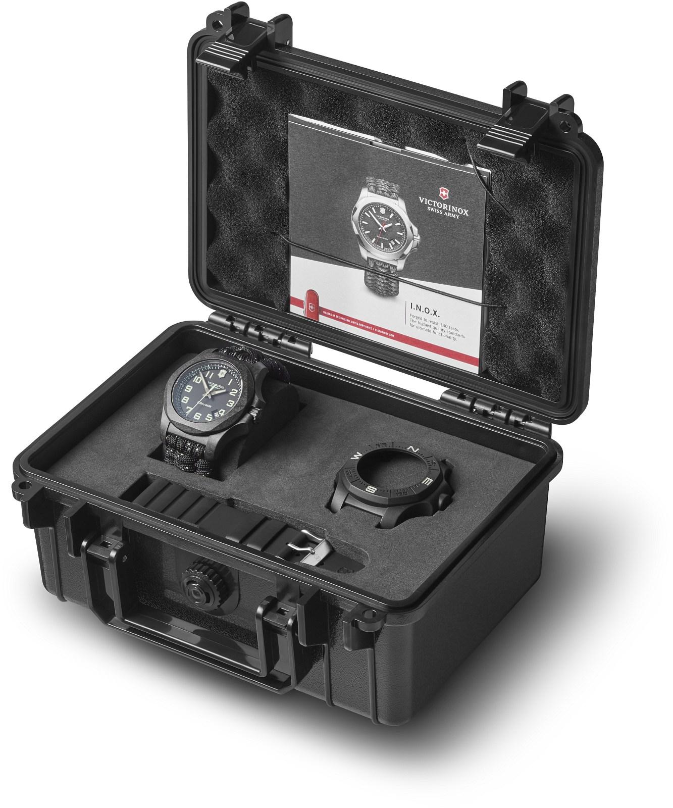zegarek-meski-victorinox-i-n-o-x-carbon-241859_2_