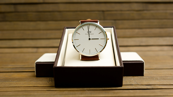 Zegarek Daniel Wellington w pudełku