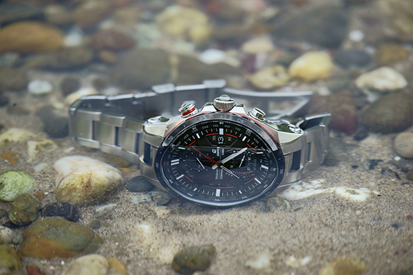 Zegarek Casio Edifice w wodzie
