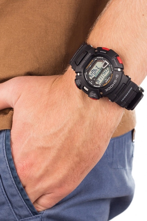 Zegarek G-Shock Mudman G-9000-1V na ręku