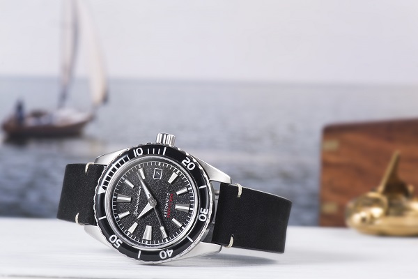 zegarek Spinnaker SP-5056-01 lifestyle