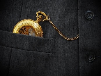 How to wear a pocket watch?