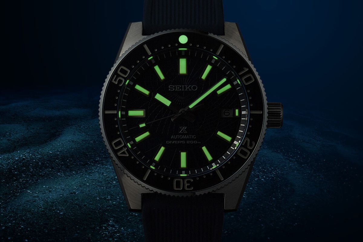 Podświetlenie w zegarku Seiko Prospex Save the Ocean SLA065J1