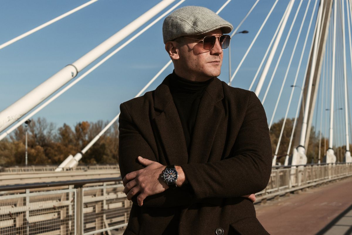 Vostok Europe Miasta Polski Warszawa Chrono Limited Edition na modelu