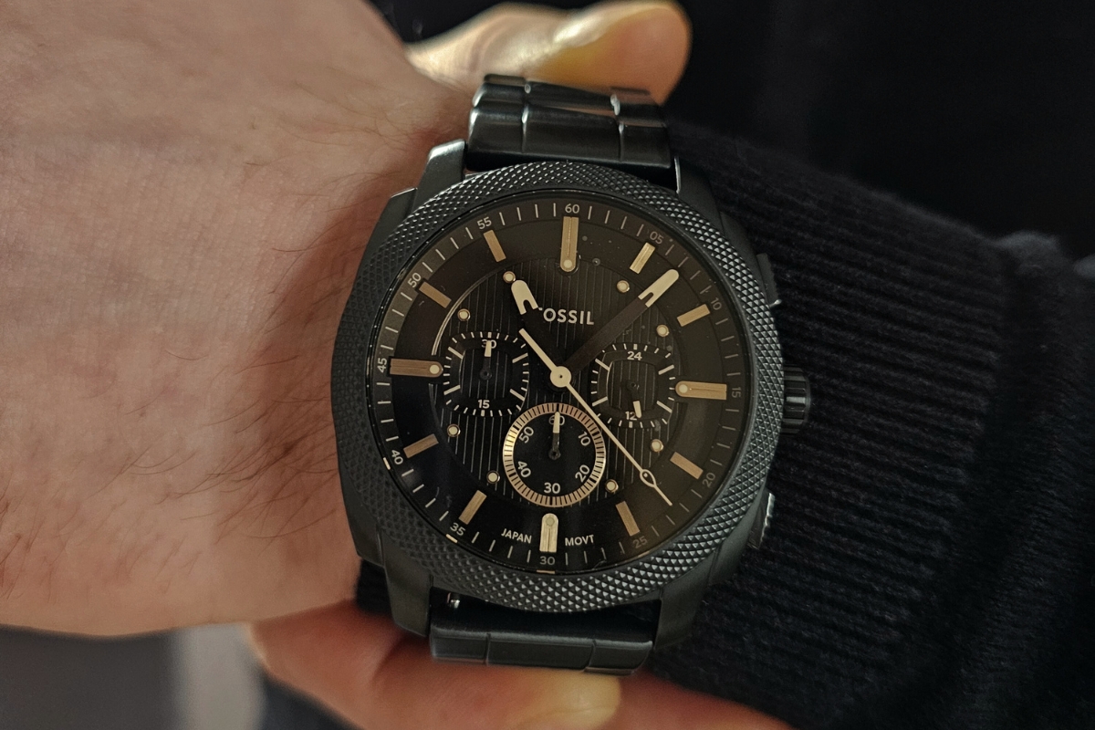 Nowoczesna tarcza zegarka Fossil Machine Chronograph FS6097
