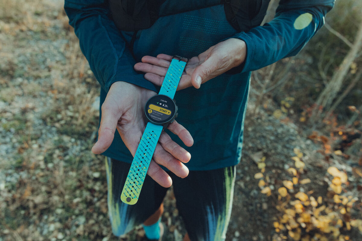 Zegarek sportowy Suunto Race S Titanium Courtney Power Blue