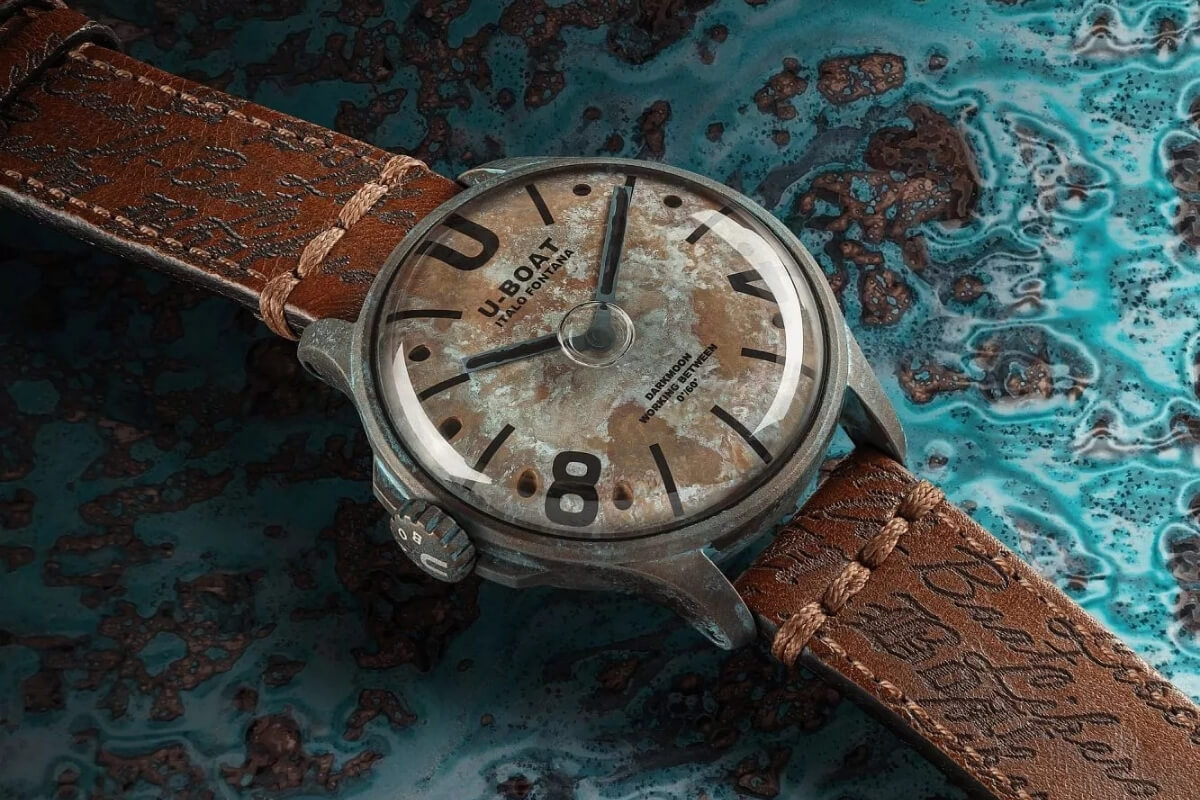 U-BOAT Darkmoon 44 mm Unico
