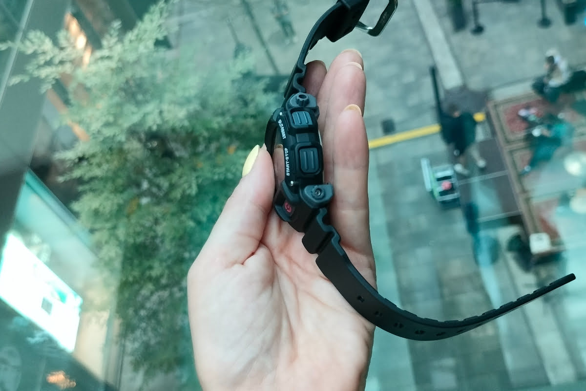 Model Casio G-SHOCK DW-9052-1VER 