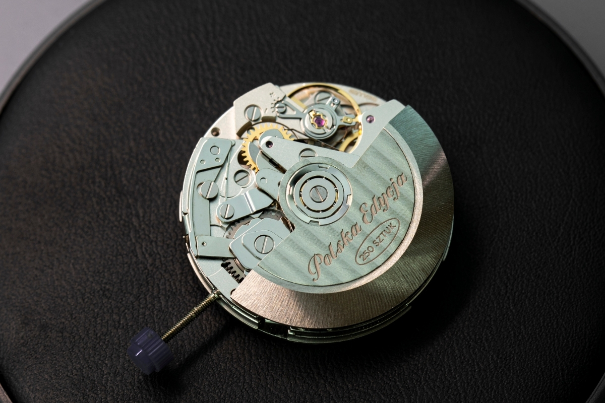 Mechanizm Aviator Heritage Chronograph Trimeter