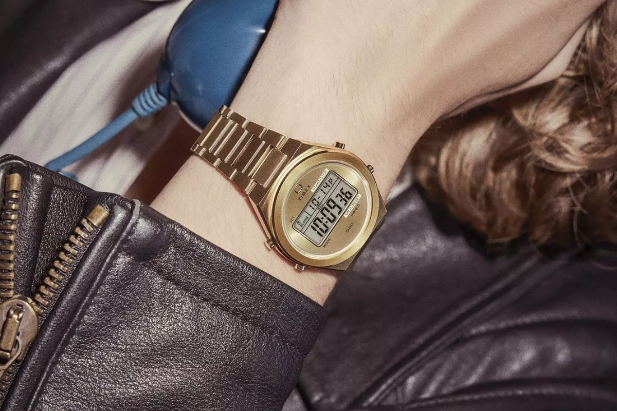 Timex Q80 Continental