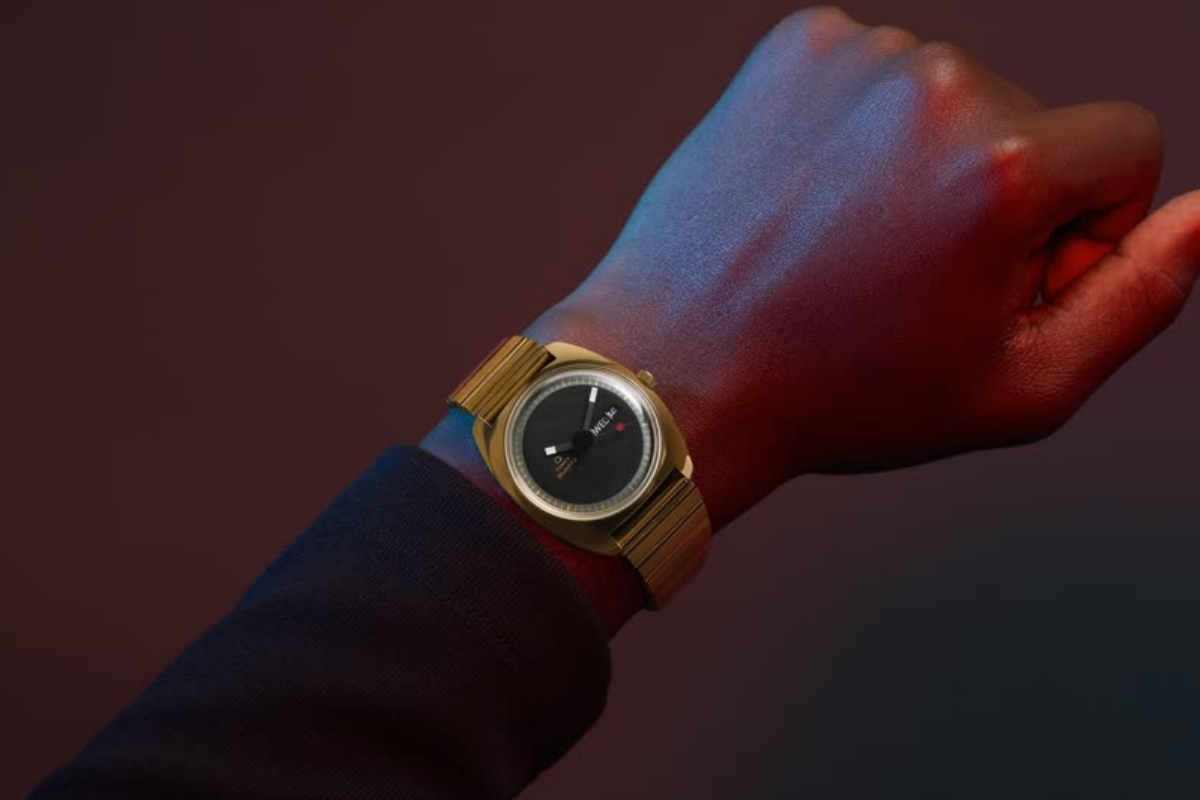 Timex Q 1975 Enigma Vintage-Inspired