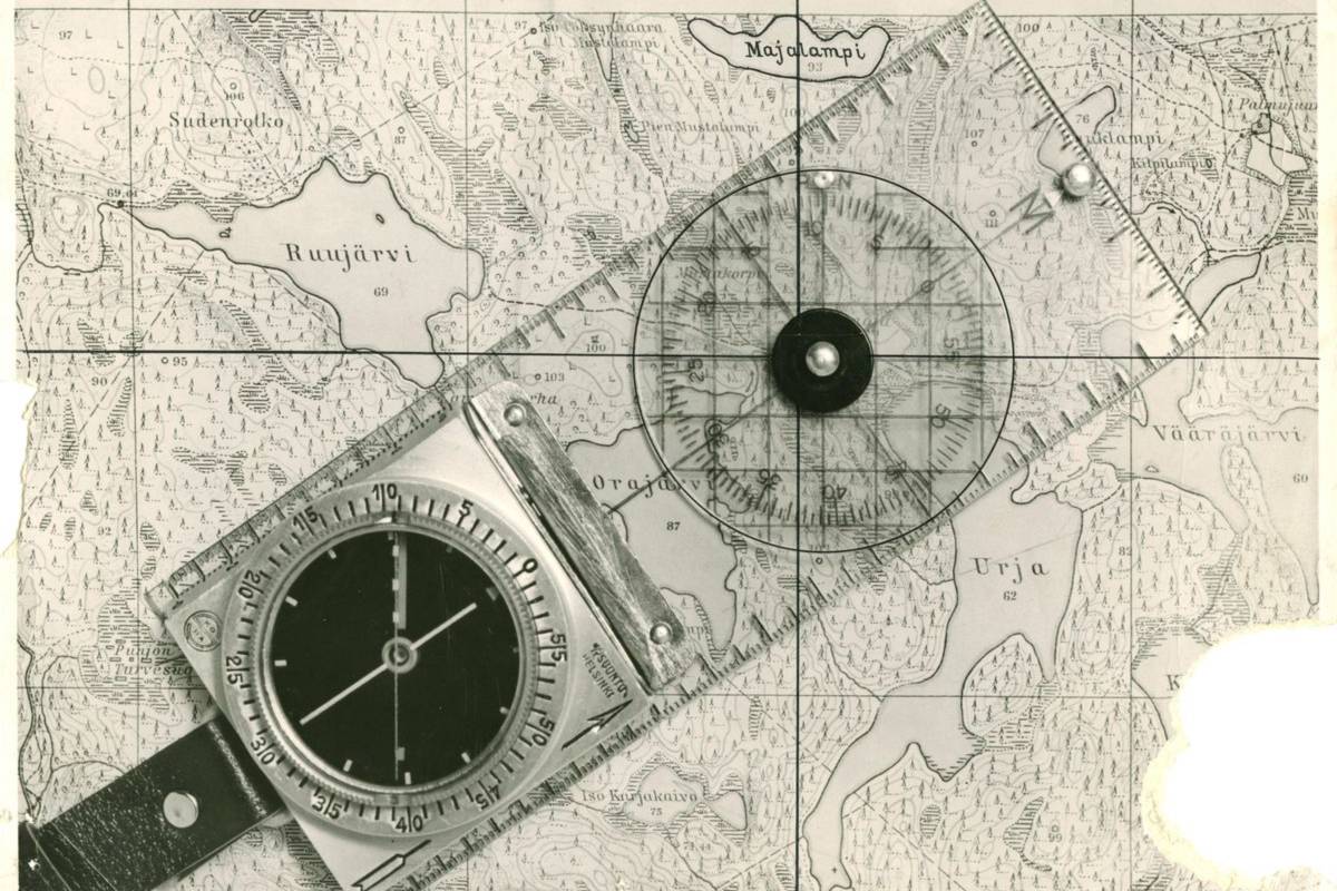 Kompas marki Suunto