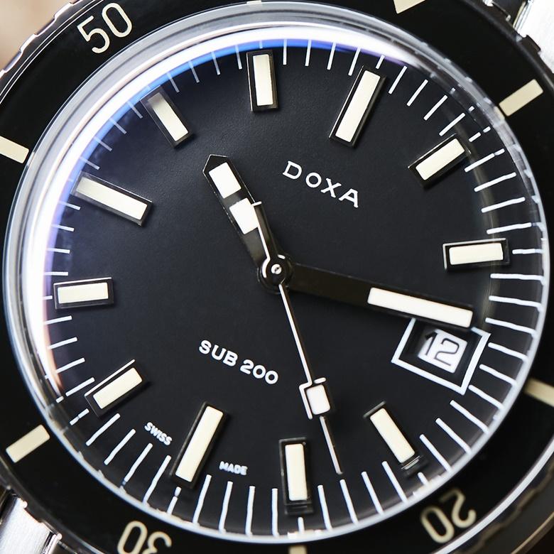 Zegarek Doxa Sub 799.10.101.10 - Tarcza