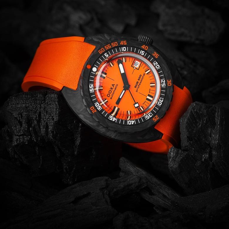 Zegarek Doxa Sub 822.70.361.31 - Linia SUB 300 Carbon