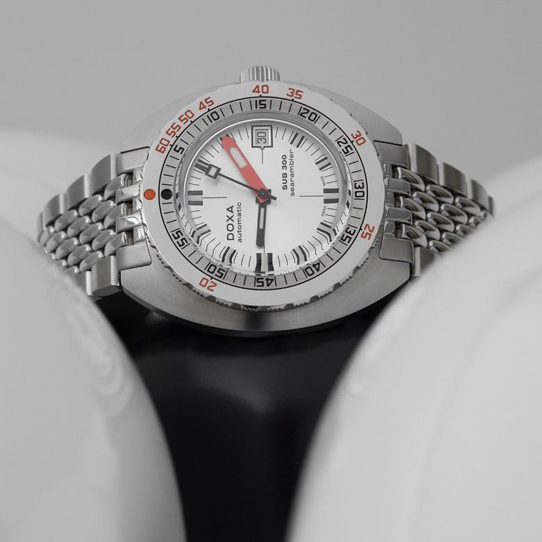 Zegarek Doxa Sub 821.10.241.25 - Kolekcja SUB 300
