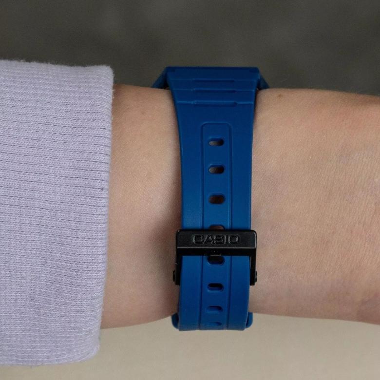 Casio F-91WB-2A1EF - Gumowy pasek