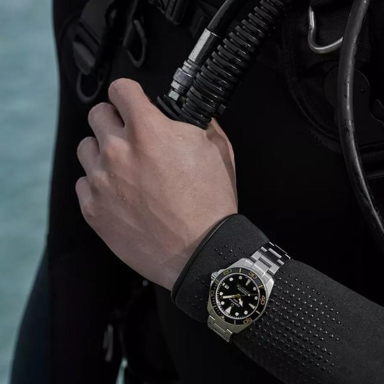 Certina C048.407.11.051.01 (C0484071105101) - Seria DS Action Diver