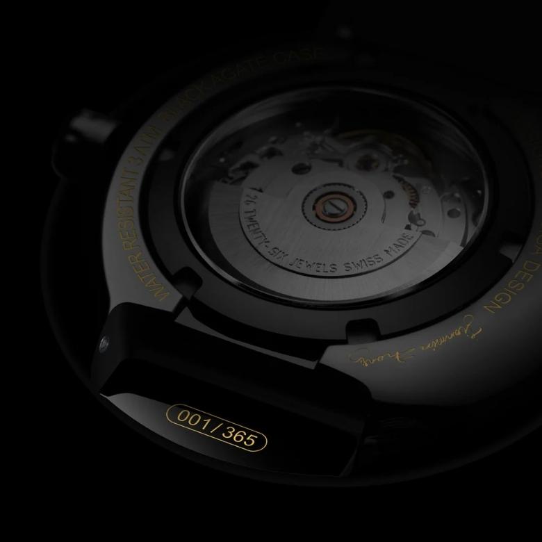 Ciga Design U037-BB02-W6B - Mechanizmie automatyczny z technologią ruchu asynchronicznego