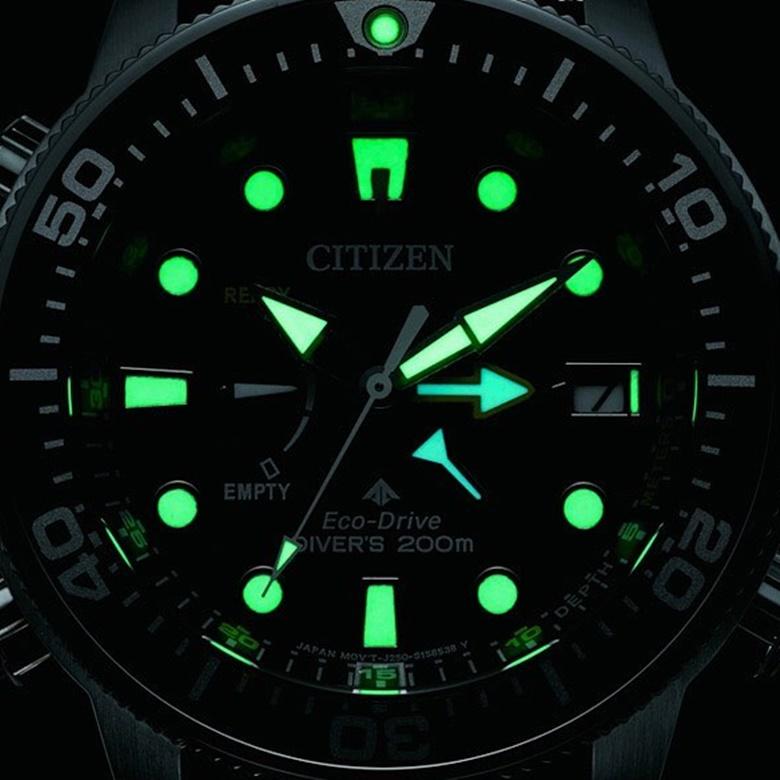 Citizen NJ0151-88Z - Fluorescencyjne wskazówki i indeksy