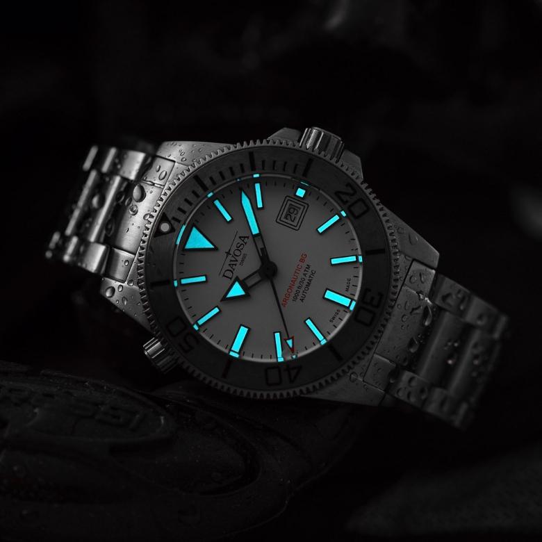 Davosa 161.555.07W - Super-LumiNova®