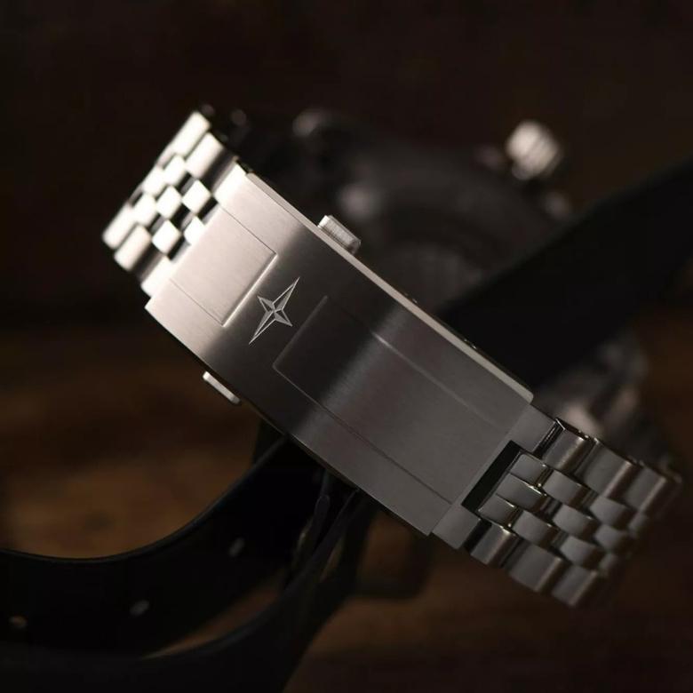 Davosa 161.571.05W - Zapięcie Wave Slide – komfortowa mikroregulacja