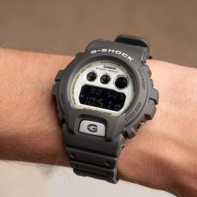 G-SHOCK DW-6900HD-8ER - Kolekcja Original