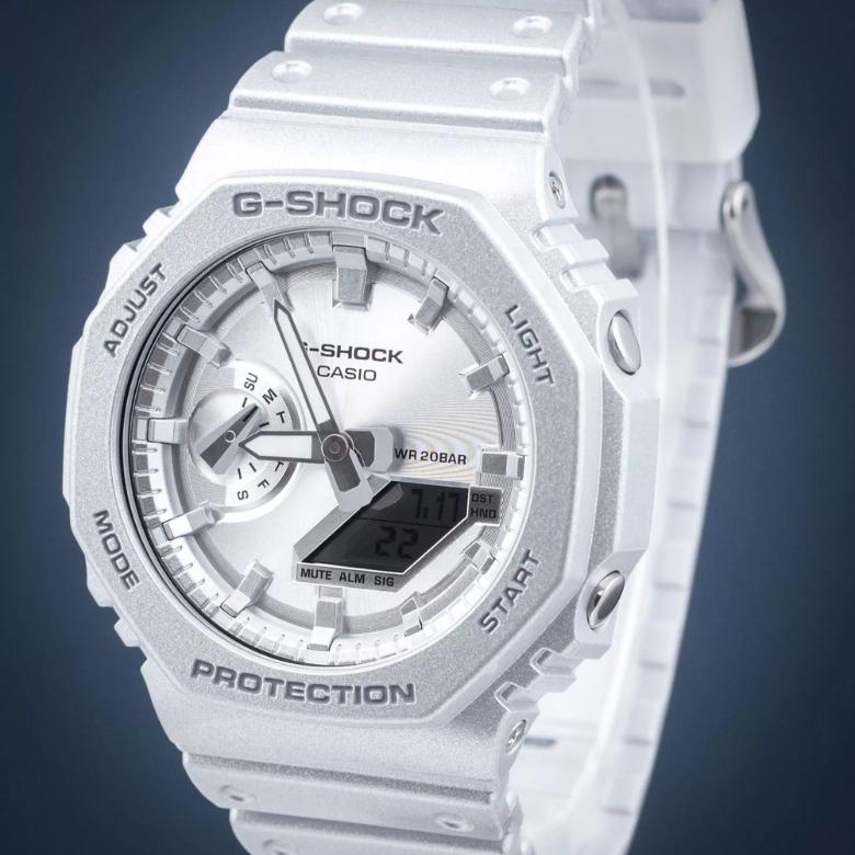 G-SHOCK GA-2100FF-8AER - Sygnały przycisków on/off
