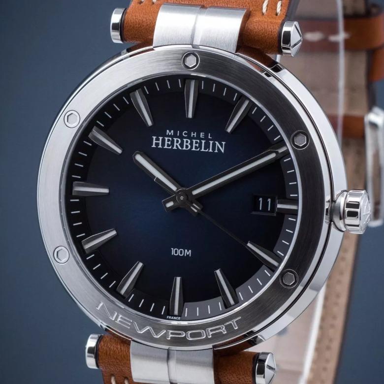 Herbelin 12288A15GD (12288/15GON) - Datownik dni miesiąca w zegarkach Herbelin