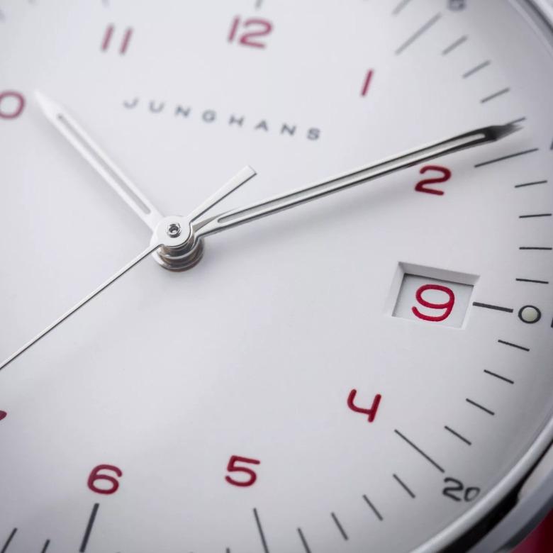 Junghans 047/4541.02 - Datownik dni miesiąca