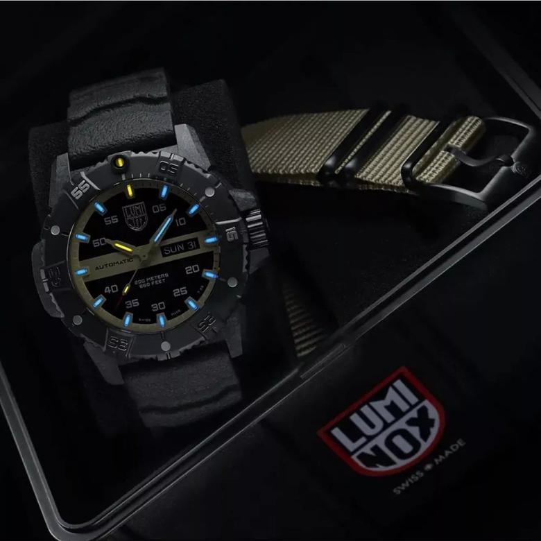 Luminox XS.3875.INHO.SET - Limitowana edycja – wyjątkowy charakter