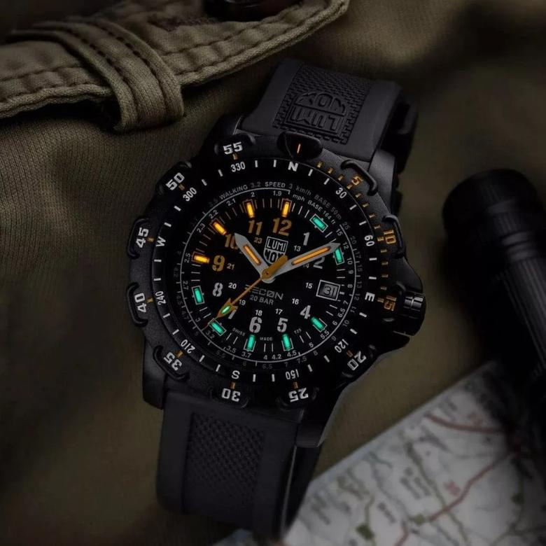 Luminox XL.8825.H.SET - Luminox Light Technology