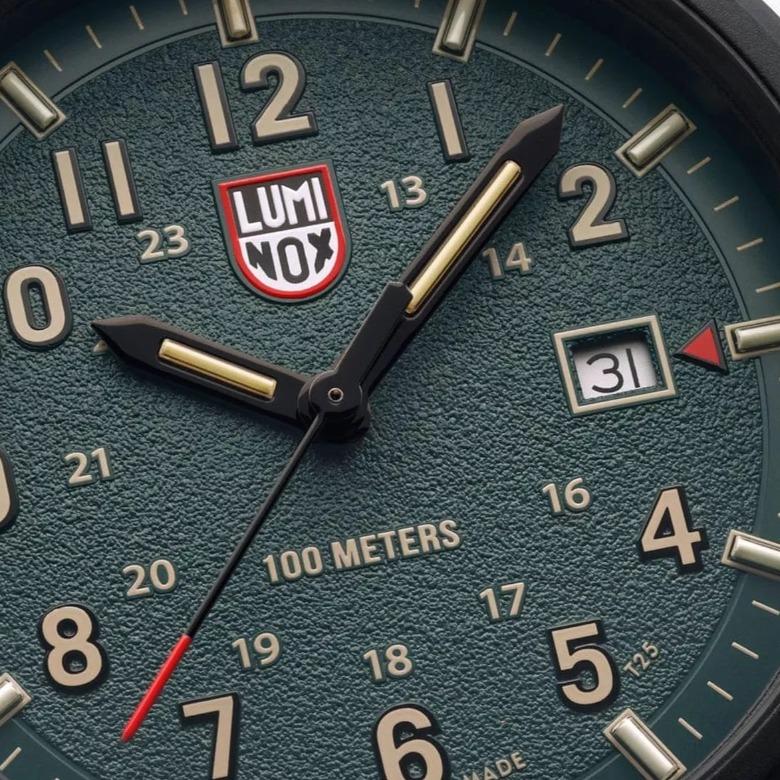 Luminox XL.1977 - Datownik dni miesiąca