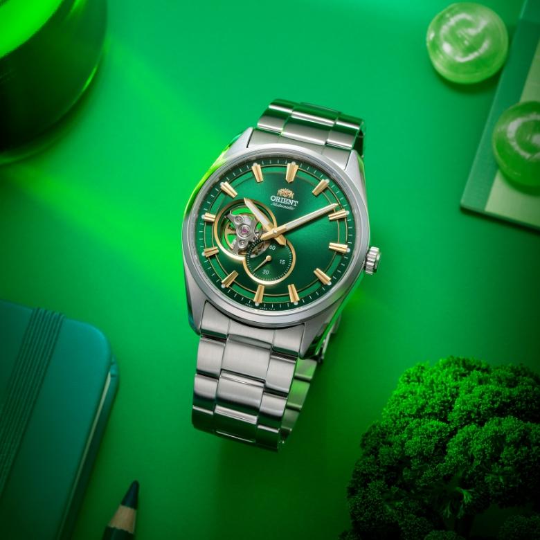 Orient RA-AR0008E30B - Okienko open heart