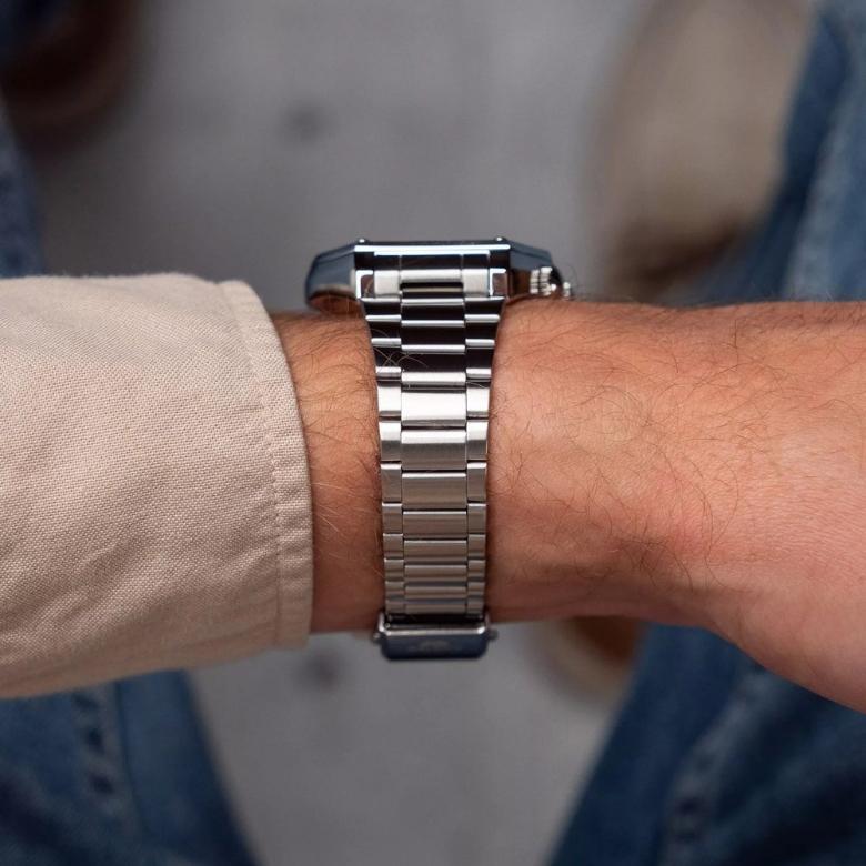 Orient RA-AA0B02R39B - Trwałość i elegancja