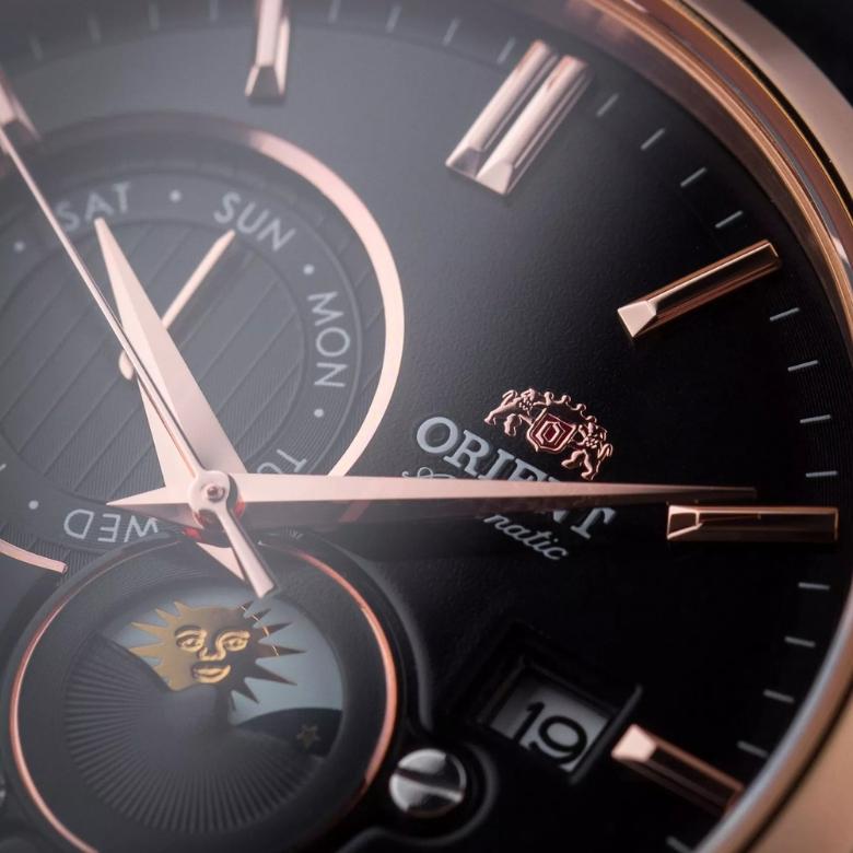 Orient RA-AK0803Y30B - Księżycowa komplikacja w stylu Orient
