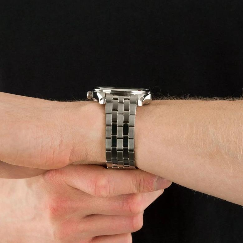 Orient RA-BA0002E10B - Trwałość i elegancja