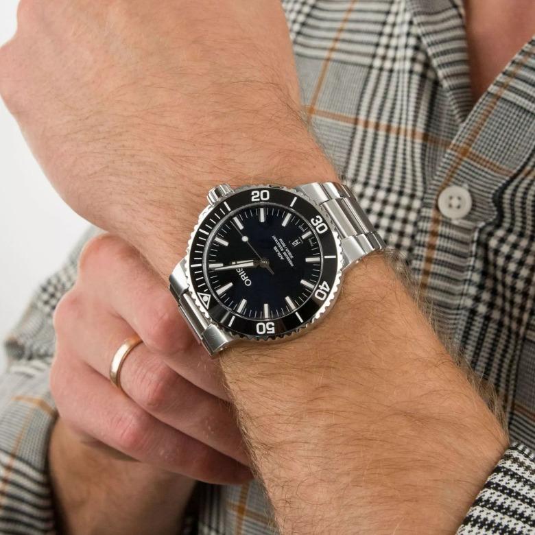 Oris 01 733 7730 4137-07 8 24 05PEB - Kolekcja Aquis Date