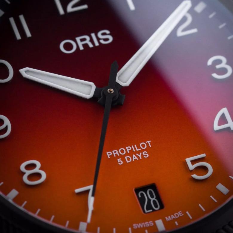 Oris 01 400 7784 8786-Set - Funkcjonalność datownika