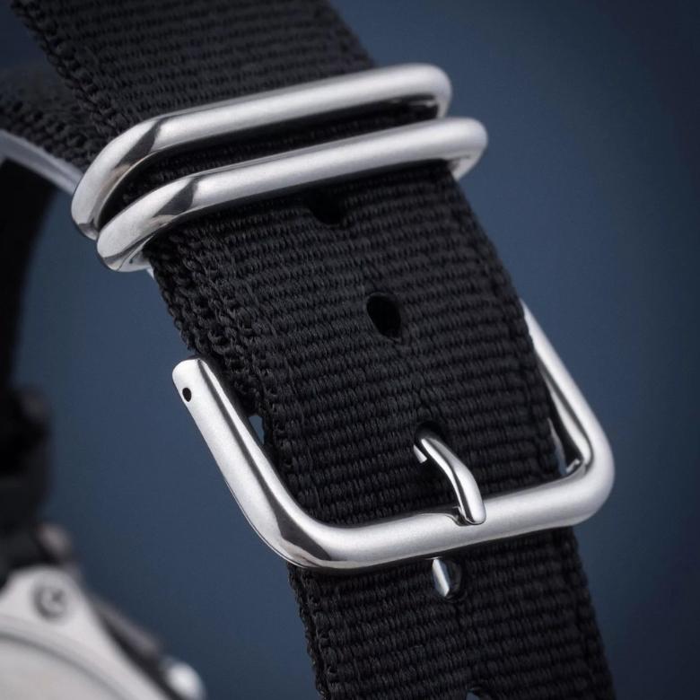 Protrek PRJ-B001B-2ER - Komfortowy pasek materiałowy