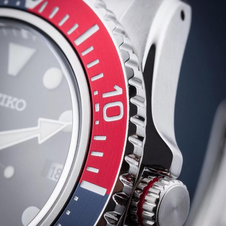 Seiko SSJ029J1 - Tytan